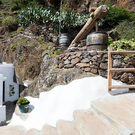 Holiday home #1 Cave House Anaga, Unique Stay, Mountains And Private Sauna, *