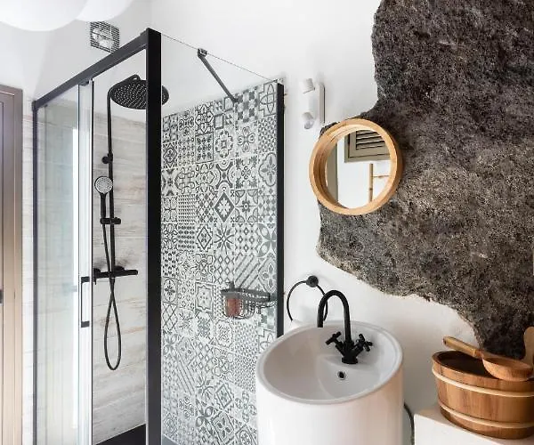 Hébergement de vacances #1 Cave House Anaga, Unique Stay, Mountains&private Sauna, Los Pinos